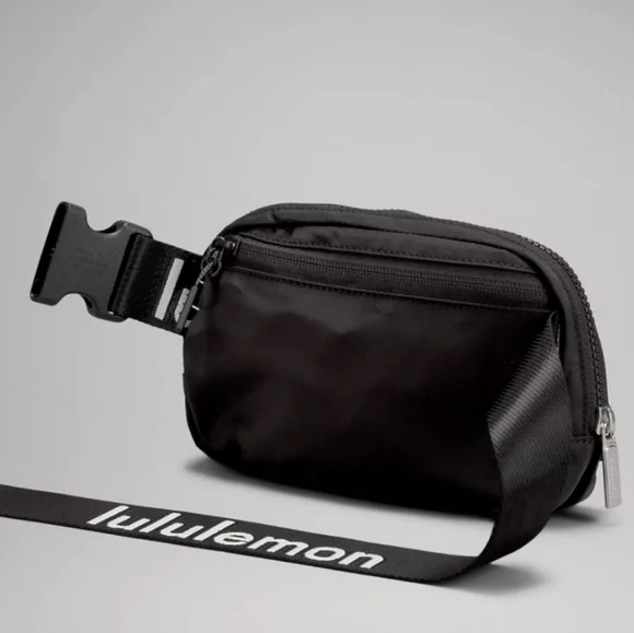 Lululemon Rare Everywhere Belt Bag Wordmark - Black and White NWT - Picture 5 of 6